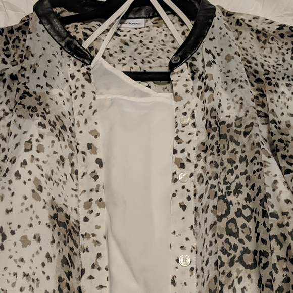 DKNY NYC Blouse with lining - Picture 3 of 3